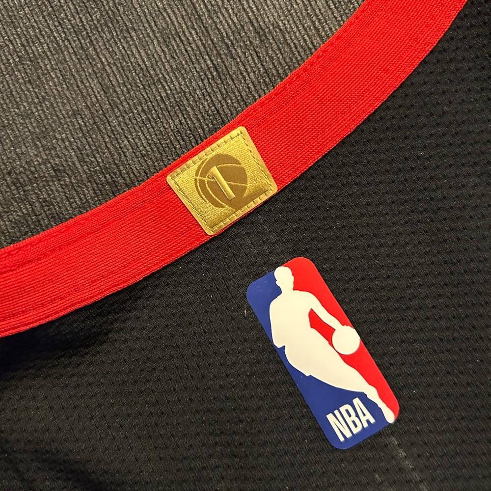 Toronto Raptors RJ Barrett Basketball Jersey - Picture 3 of 4